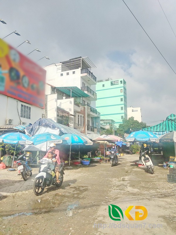 Bán nhà 4 lầu mặt tiền Nguyễn Văn Linh phường Tân Thuận Tây Quận 7